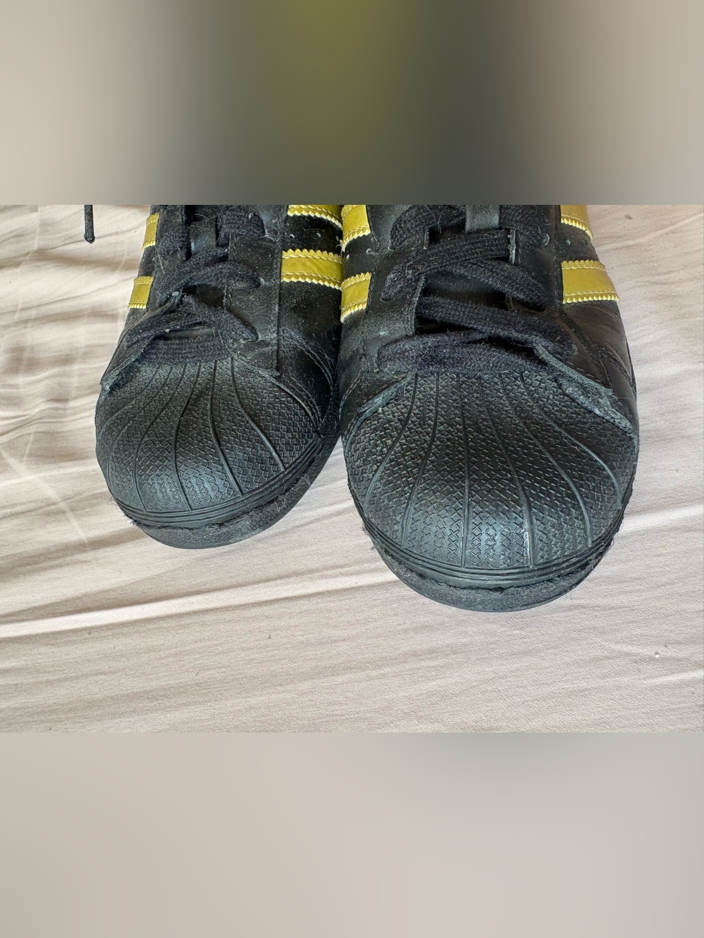 Adidas Originals Superstar Black Gold Shoes Youth Size 6 (Fits Women's 7.5 - 8) - Picture 8 of 12
